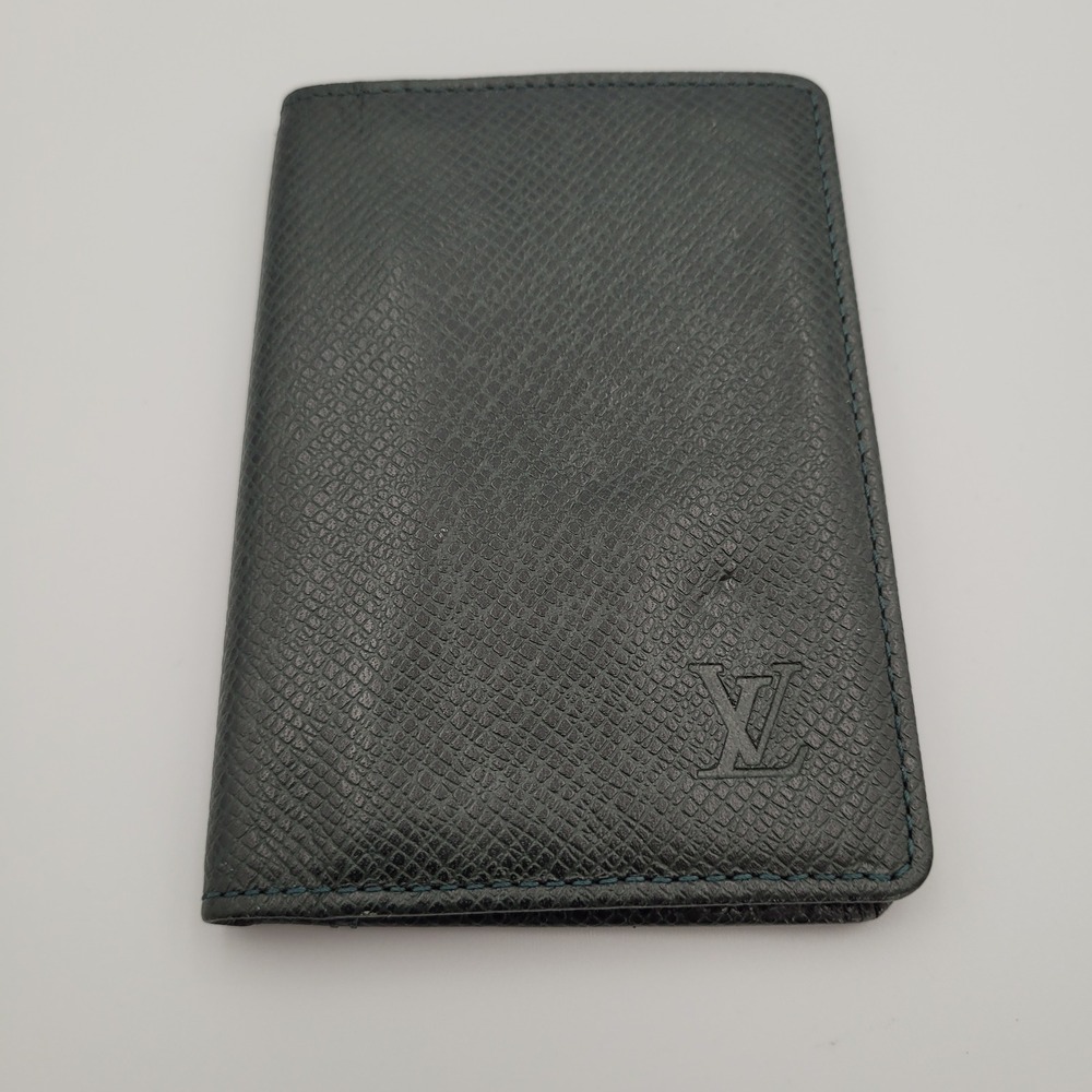 Louis Vuitton Pocket Organizer Taiga Leather Card Holder Wallet Green MI1907